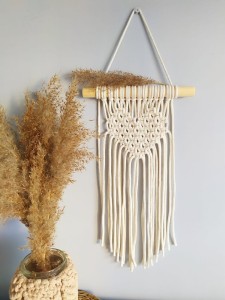 Makrama Serce- Naturane, złota nić