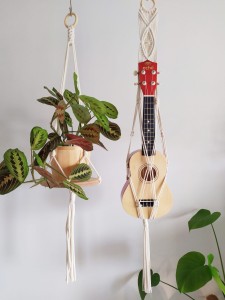Makrama wieszak na ukulele